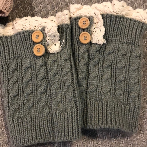3 pairs of boot cuffs! 1 NWT and 2 worn once - Picture 3 of 4